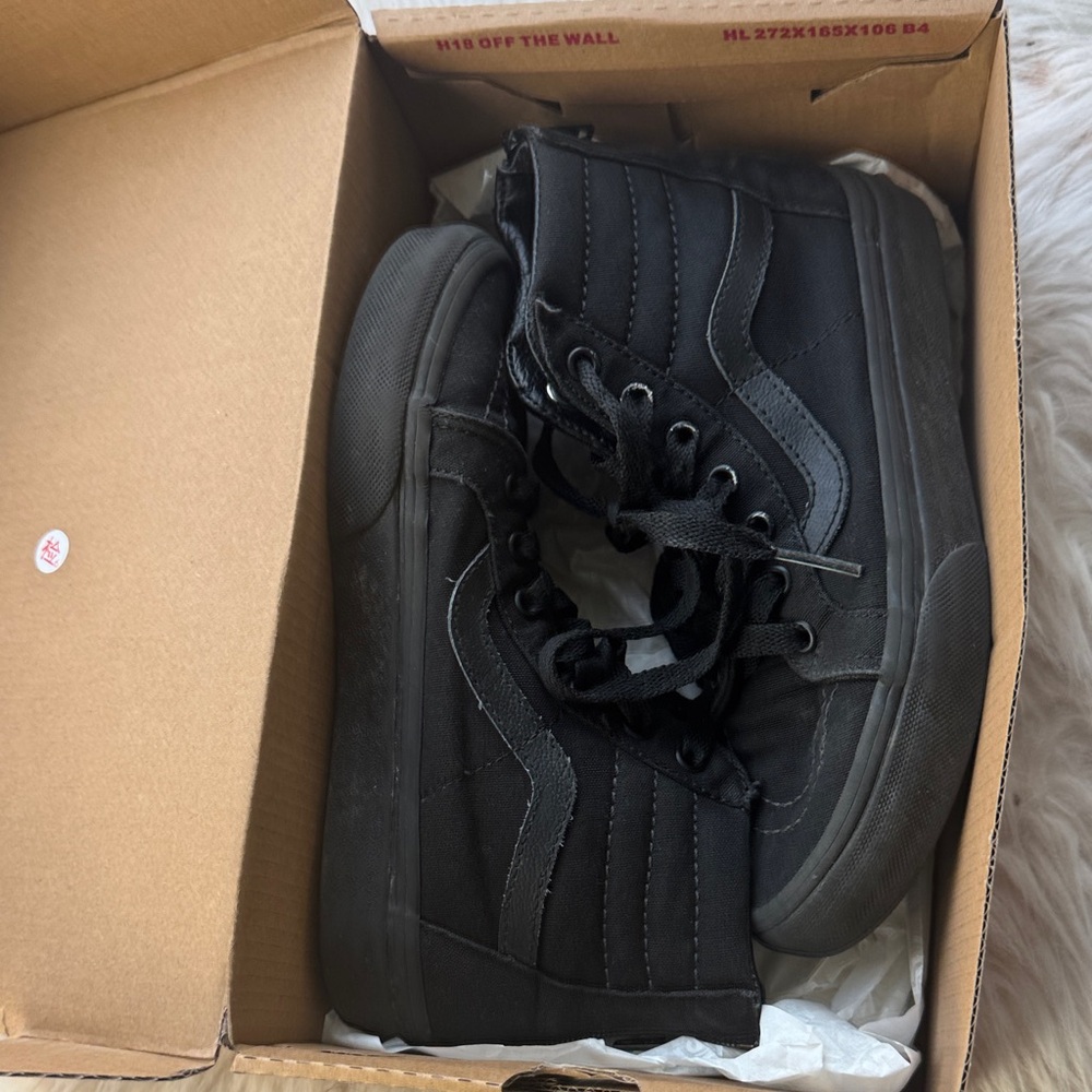 Vans Kids Black High-Top Sneakers size 2 used